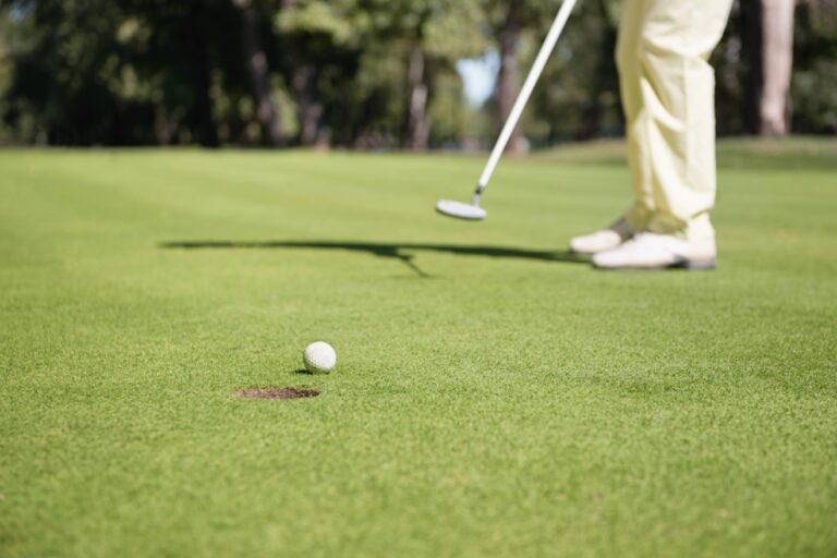 How Many Putts Does the Average Golfer Take?